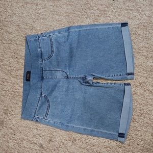 NYDJ 4 light Wash Denim Bermuda Shorts Nwot